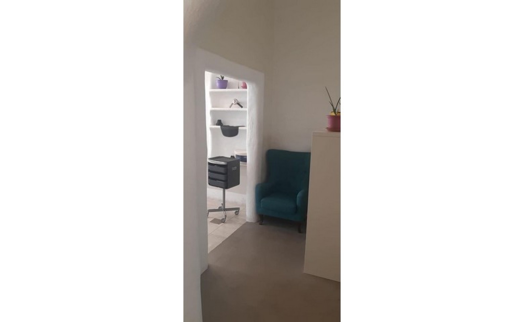 Shops for rent in Malta: 85sqm premises for rent in San Gwann
