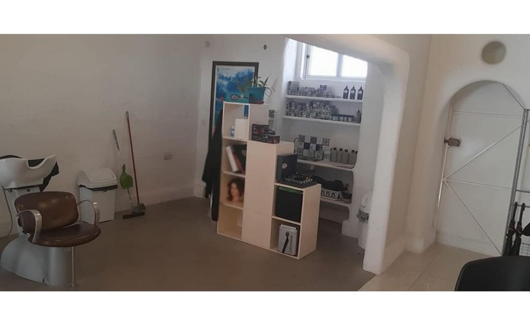 Shops for rent in Malta: 85sqm premises for rent in San Gwann
