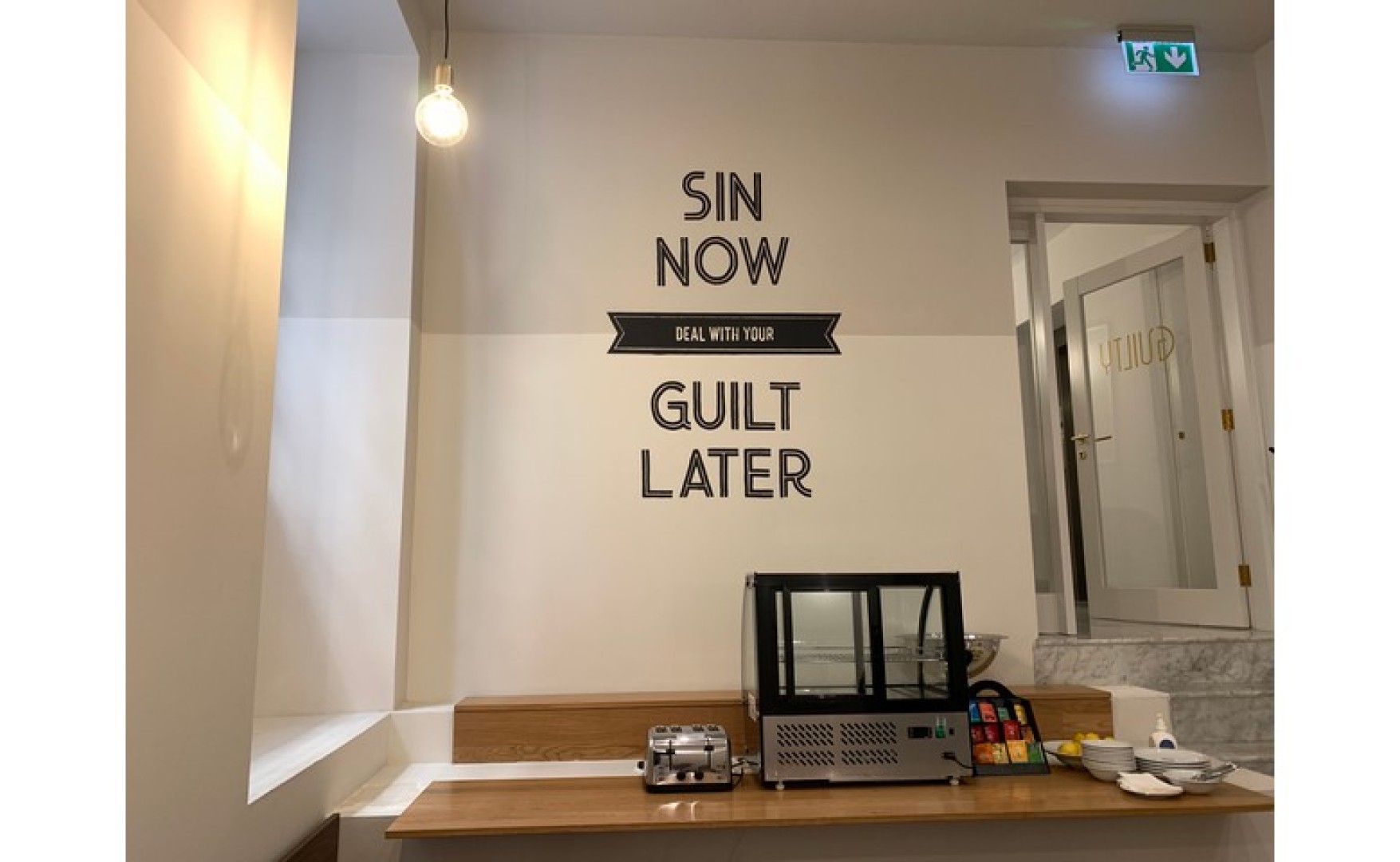 Restaurant to Let Malta: Nice Corner Restaurant located in Valetta