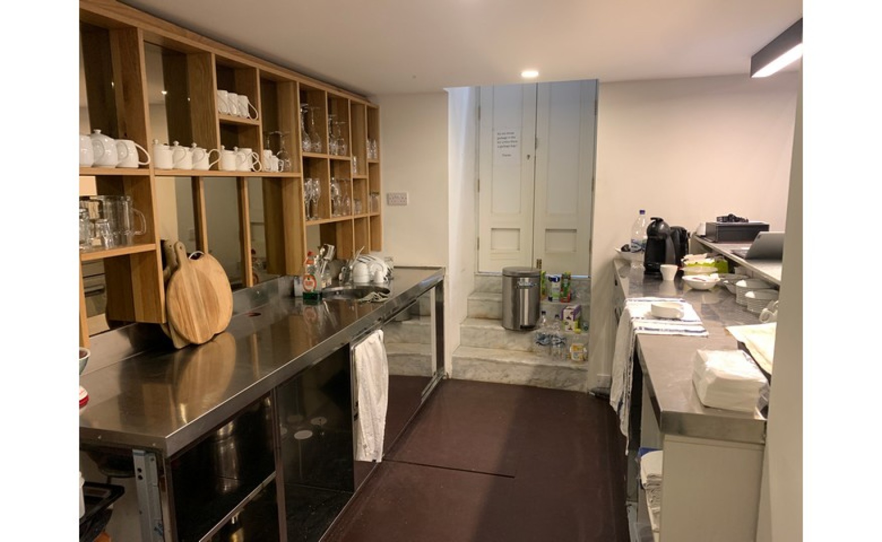Restaurant to Let Malta: Nice Corner Restaurant located in Valetta