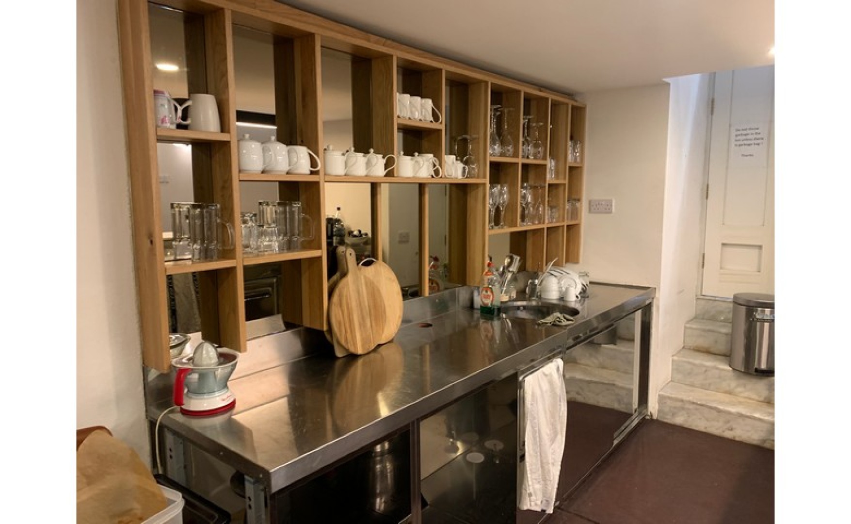 Restaurant to Let Malta: Nice Corner Restaurant located in Valetta