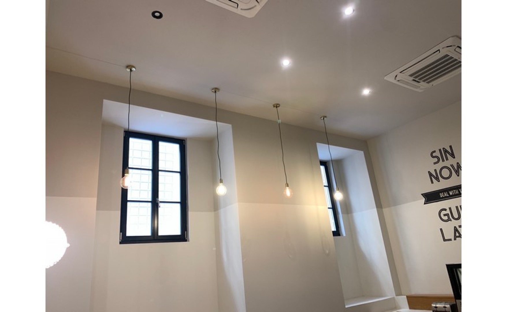 Restaurant to Let Malta: Nice Corner Restaurant located in Valetta