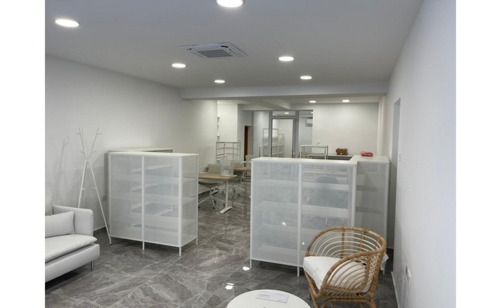 Office to let in Malta: 100sqm commercial premises for rent in Gzira