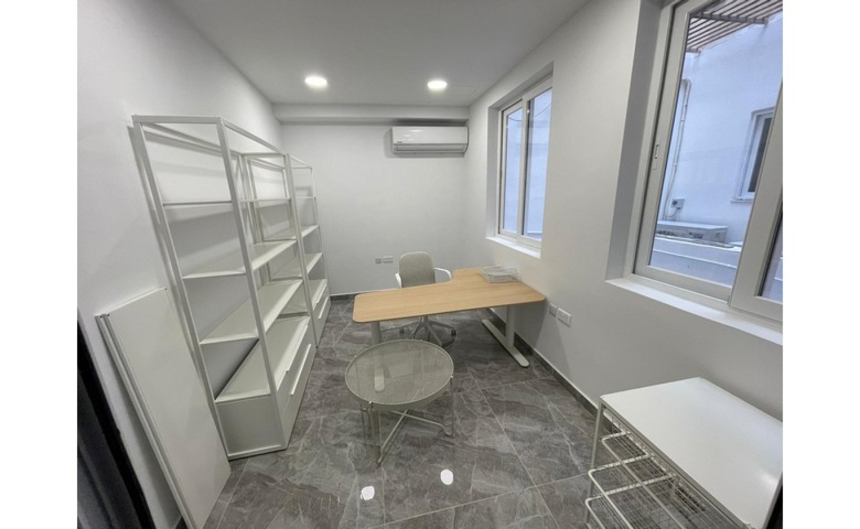 Office to let in Malta: 100sqm commercial premises for rent in Gzira