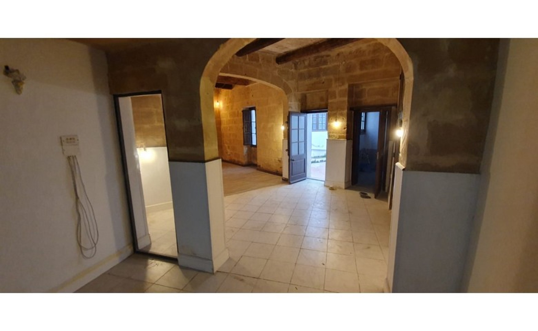 Malta real estate: 220sqm Shop in Mosta to let