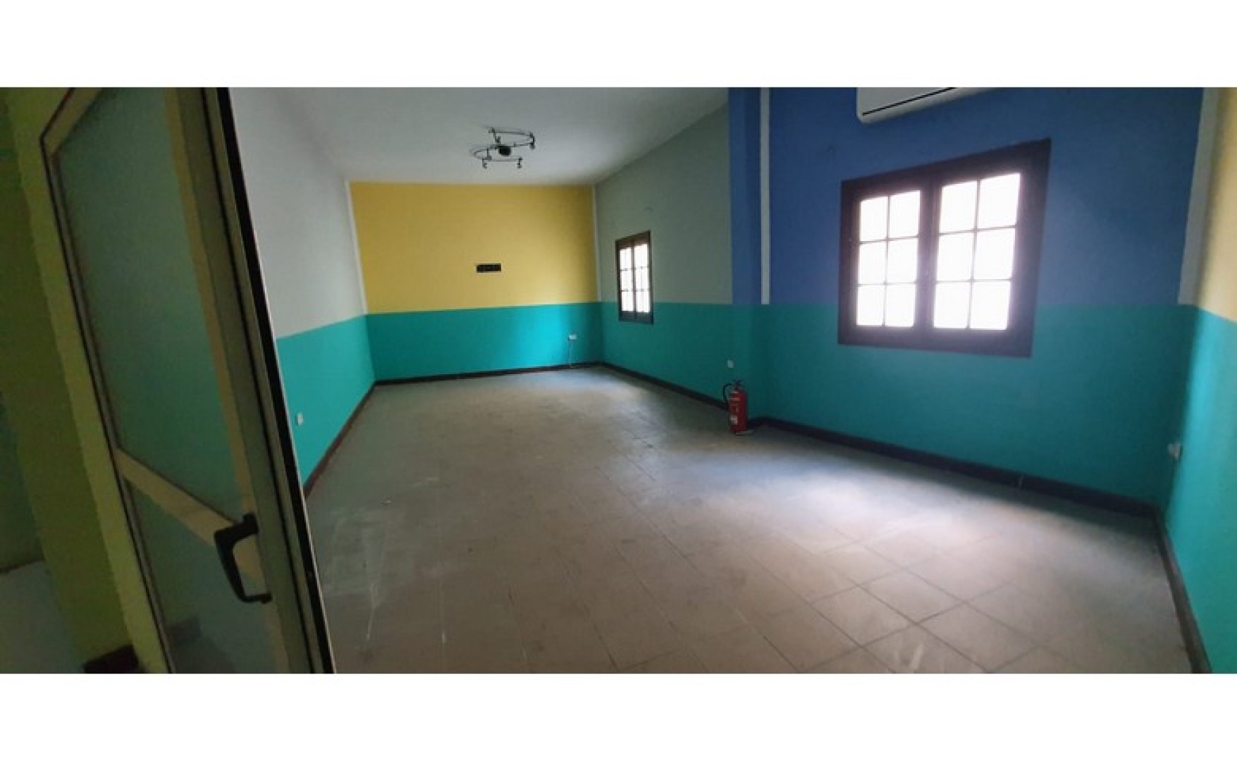 Malta real estate: 220sqm Shop in Mosta to let