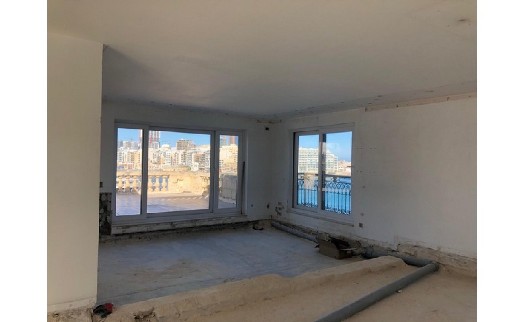 Restaurants for Rent in Malta: Stunning Duplex Restaurant with 2 terraces, amazing Seaviews Ideal for big spenders