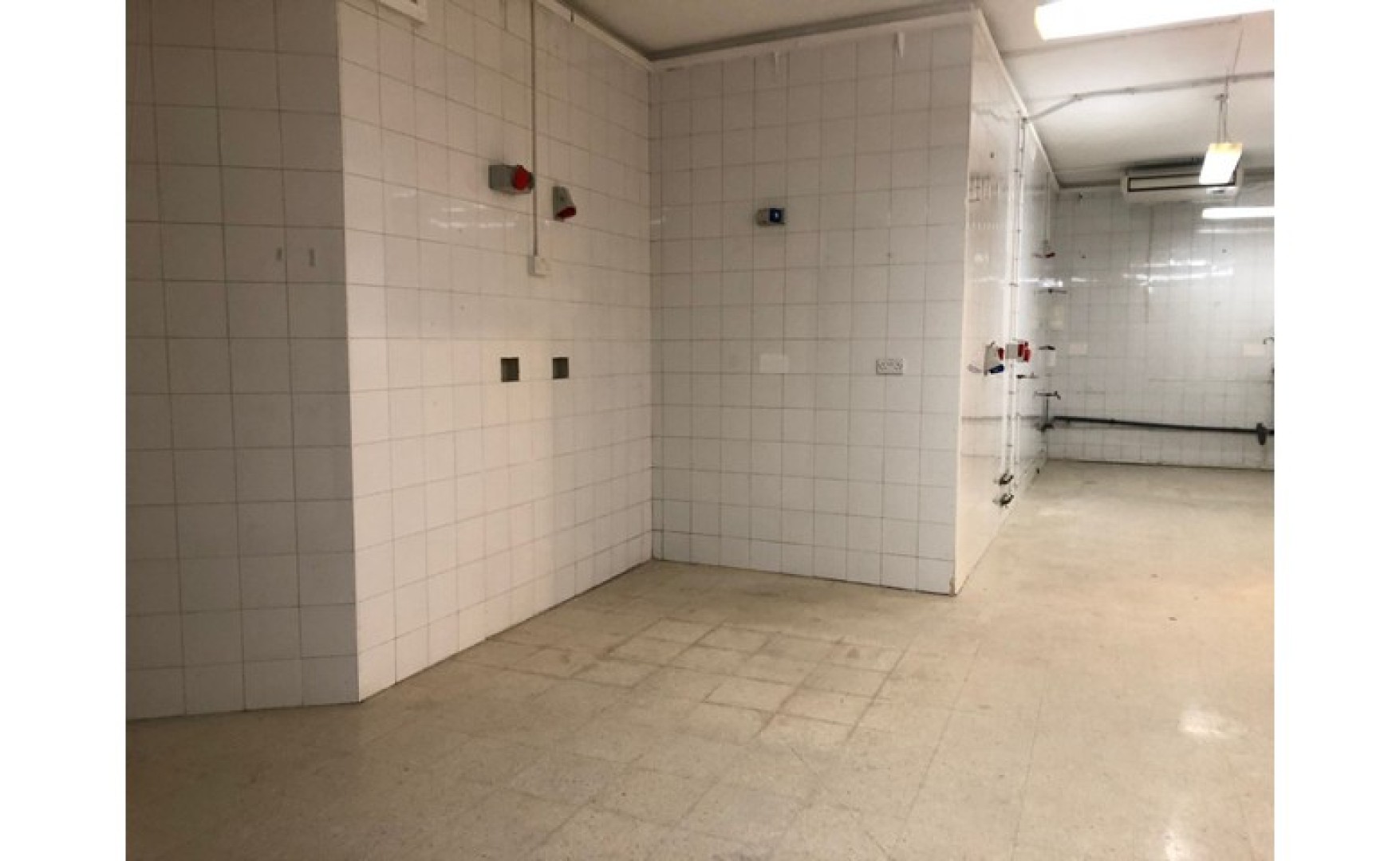 Shop to let in Malta: San Gwann 140sqm shop for rent