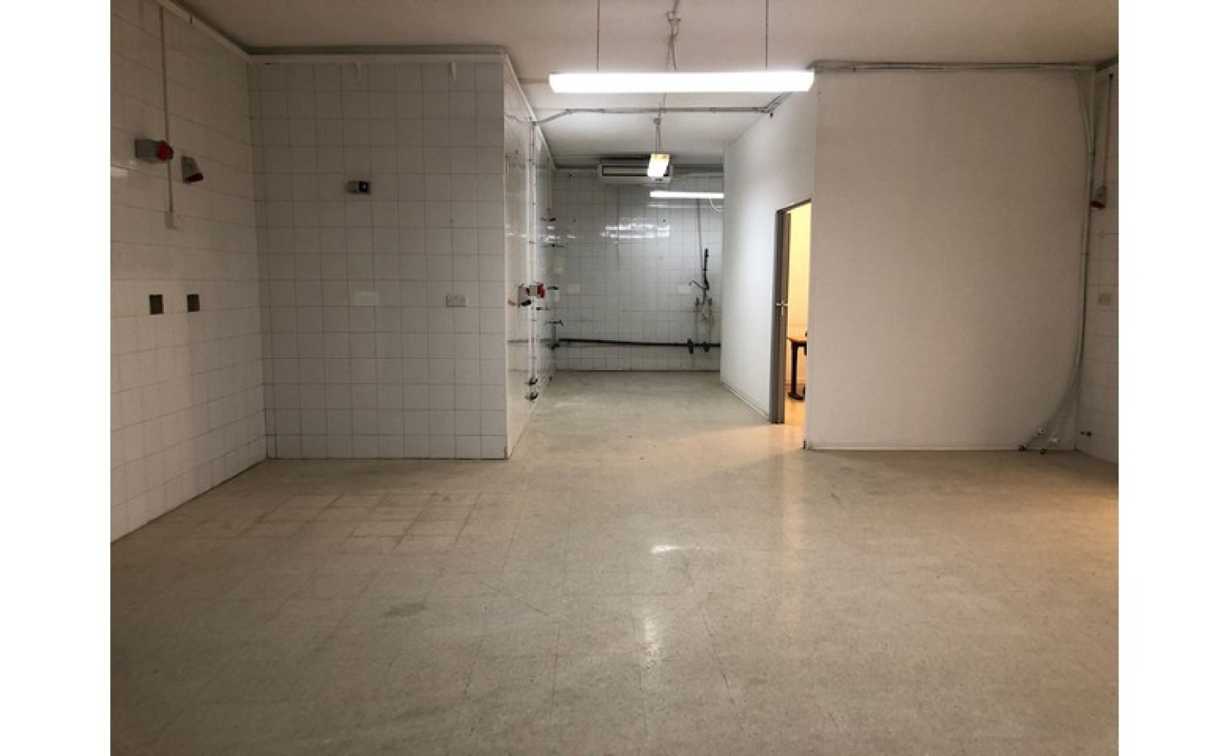 Shop to let in Malta: San Gwann 140sqm shop for rent