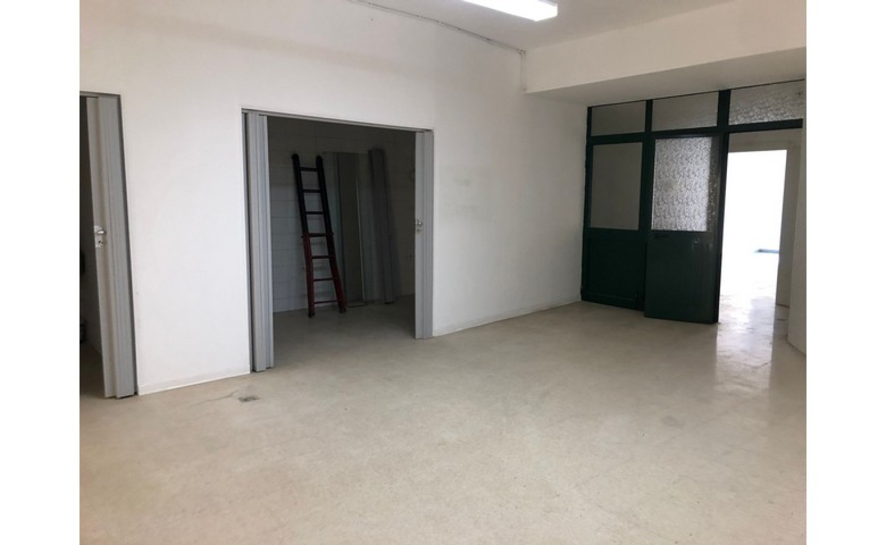 Shop to let in Malta: San Gwann 140sqm shop for rent