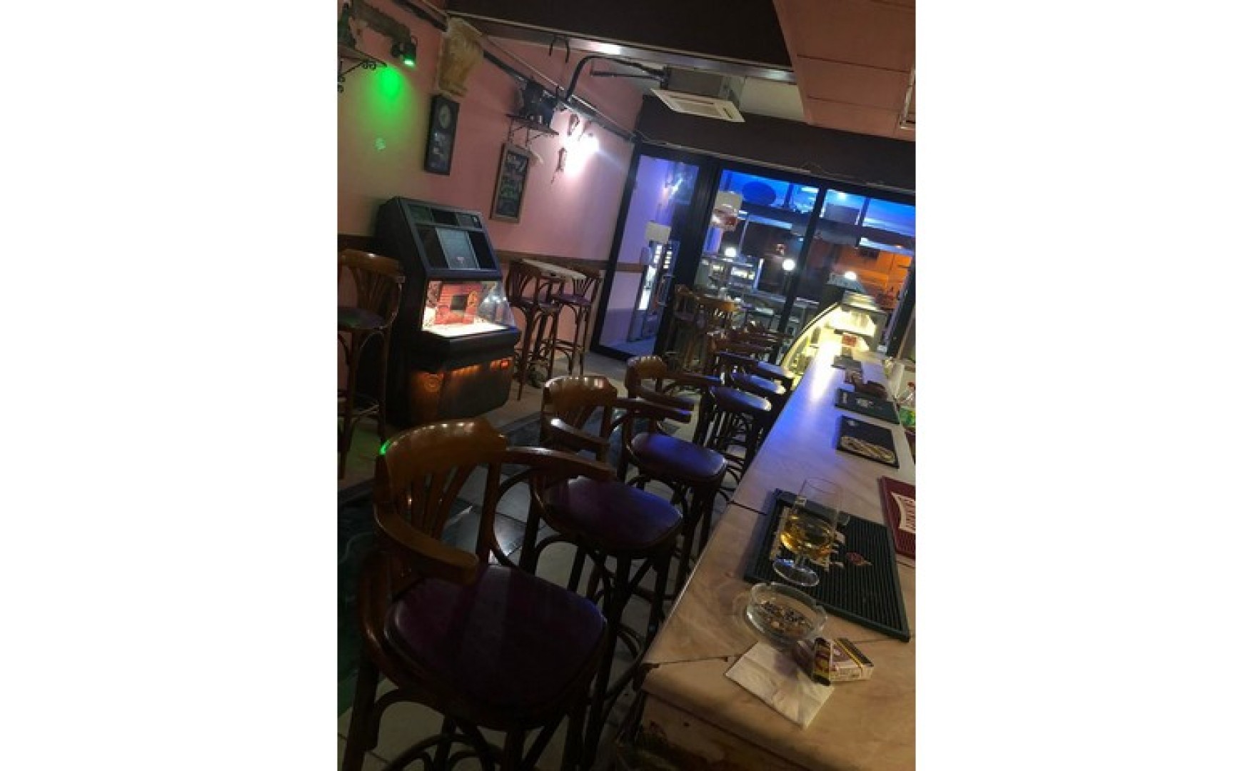 Bar to let Malta: Bar for rent in a prime area of San Pawl il-bahar