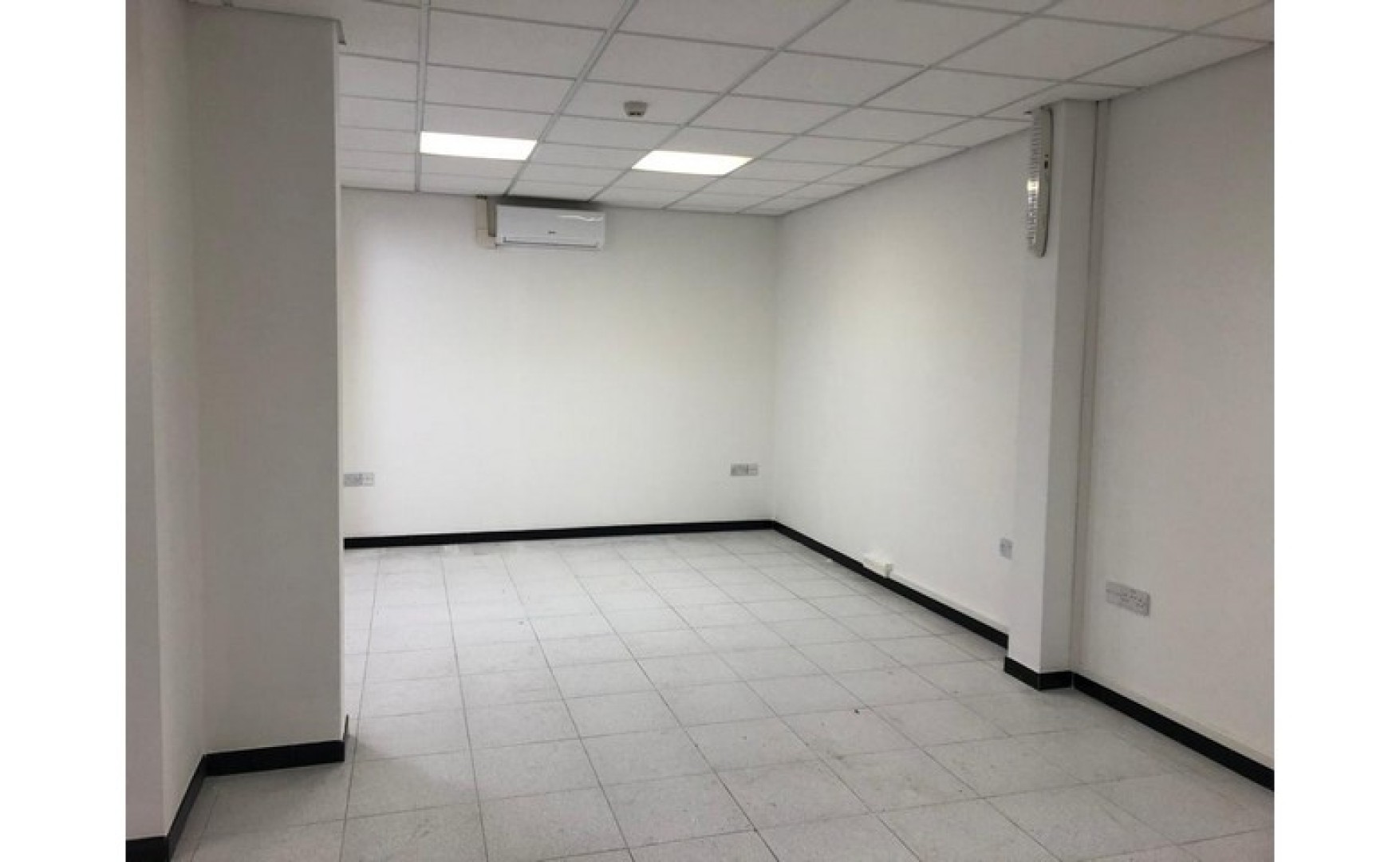 Office that Consists of 200sqm value for money