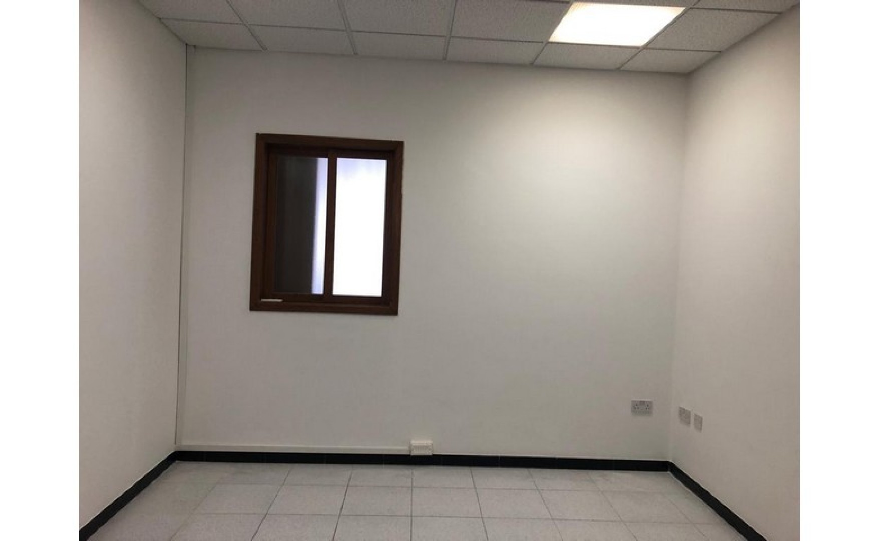 Office that Consists of 200sqm value for money