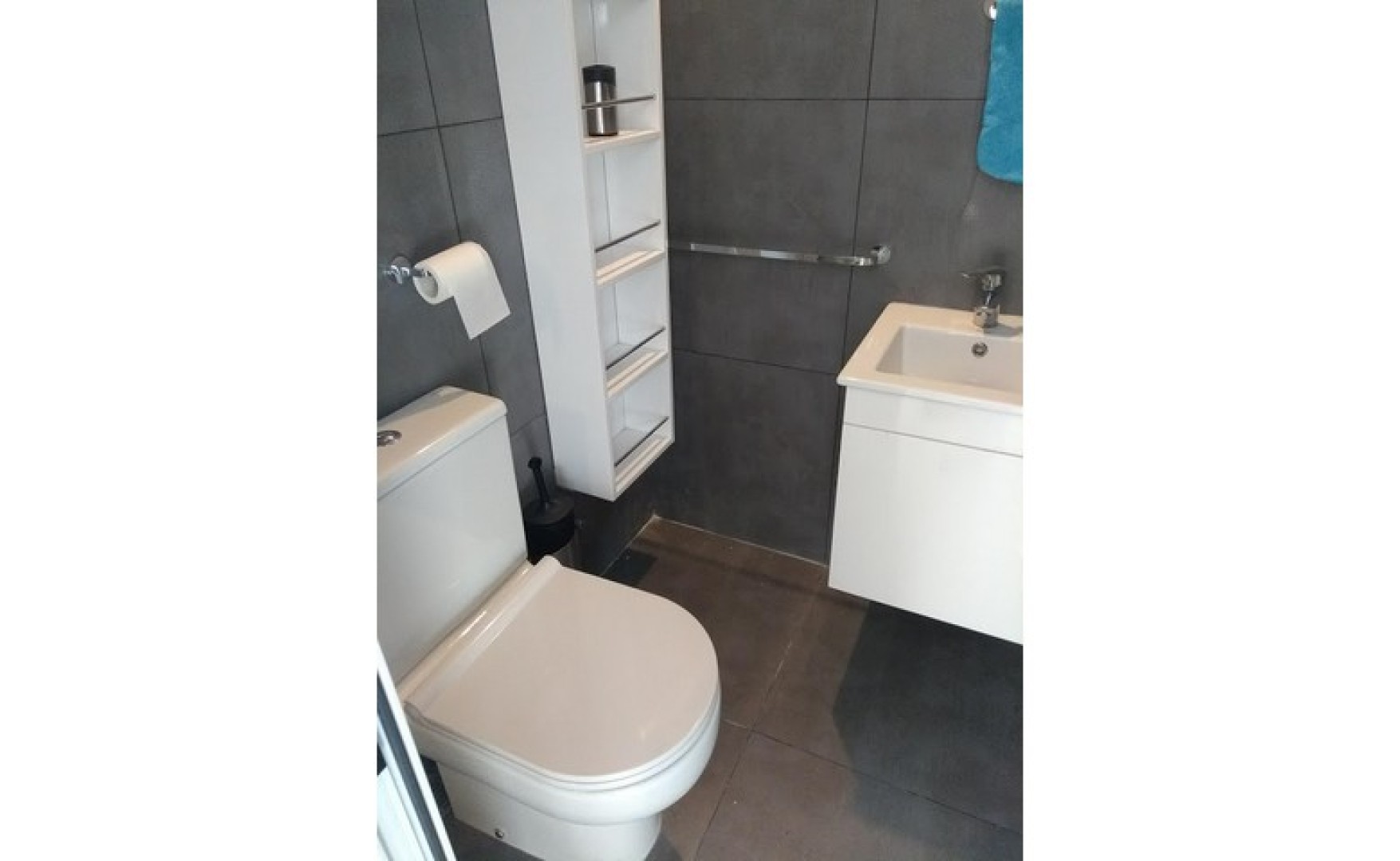 Office to let Malta: Pieta penthouse office for rent with an area of 40sqm