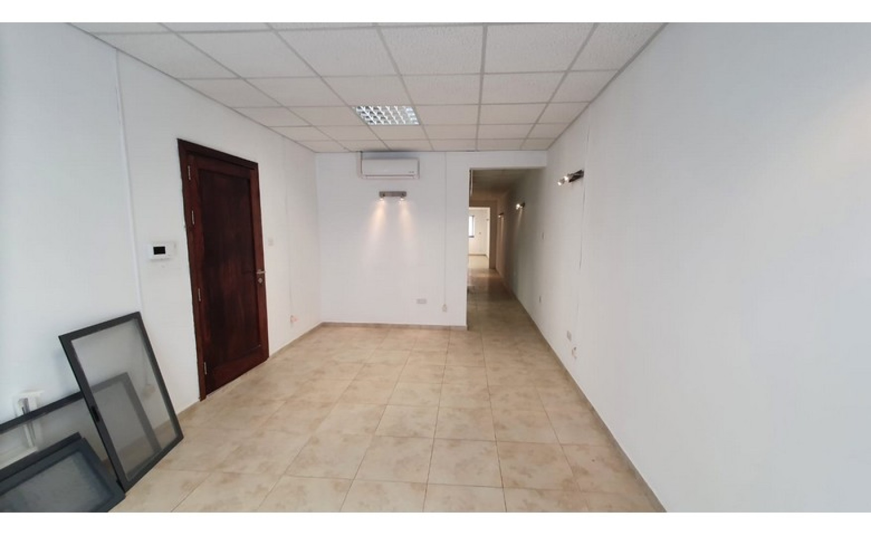 Office to let Malta: Ta' Xbiex 90sqm office for rent