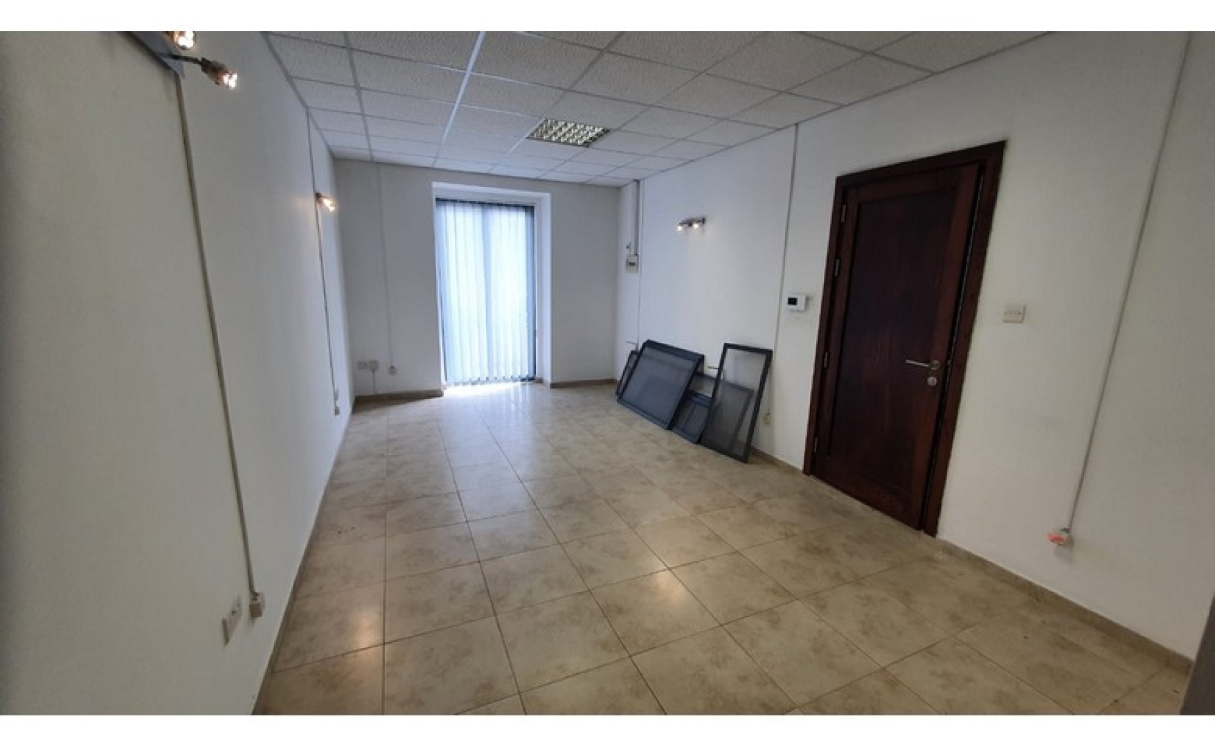 Office to let Malta: Ta' Xbiex 90sqm office for rent