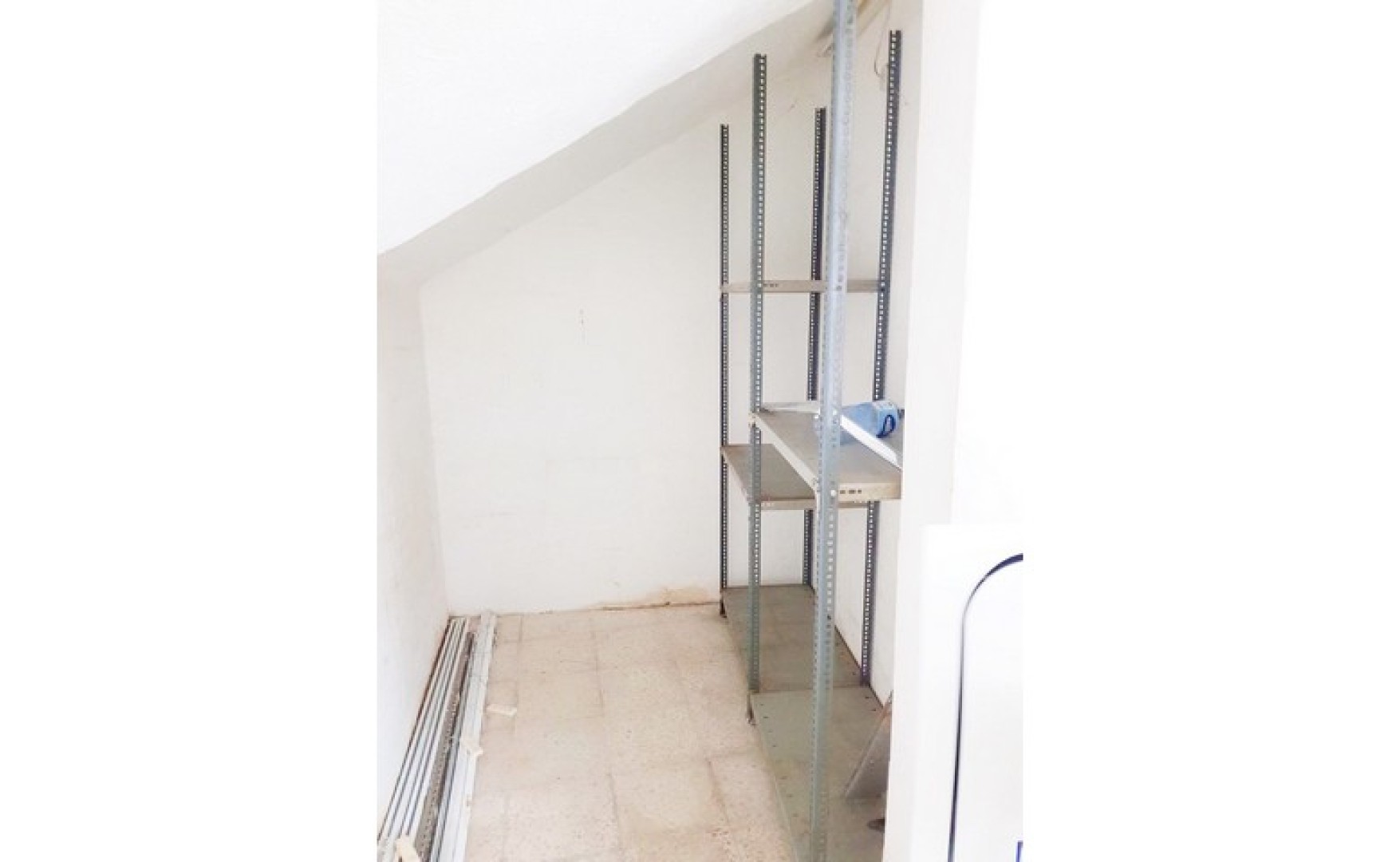 Real estate Malta: Msida 120sqm warehouse / office for Rent