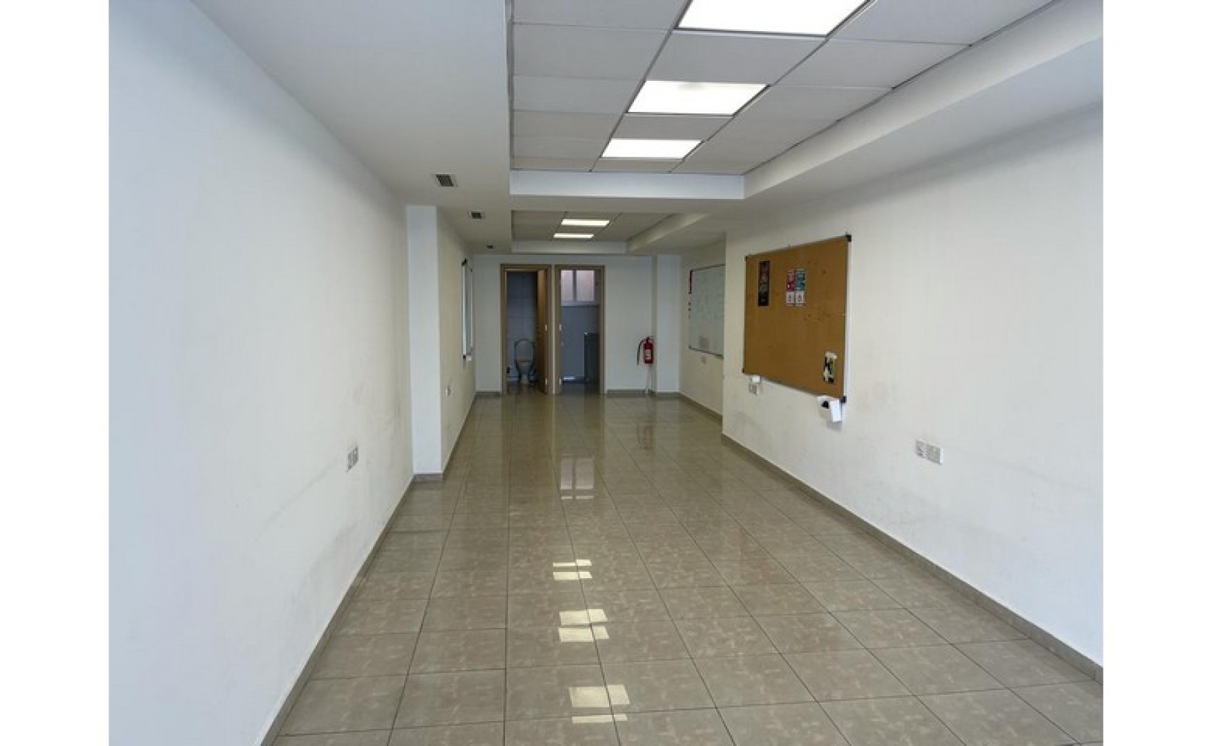 Office to let in Malta: 110sqm Duplex office in Gzira on the ground and 1st floor