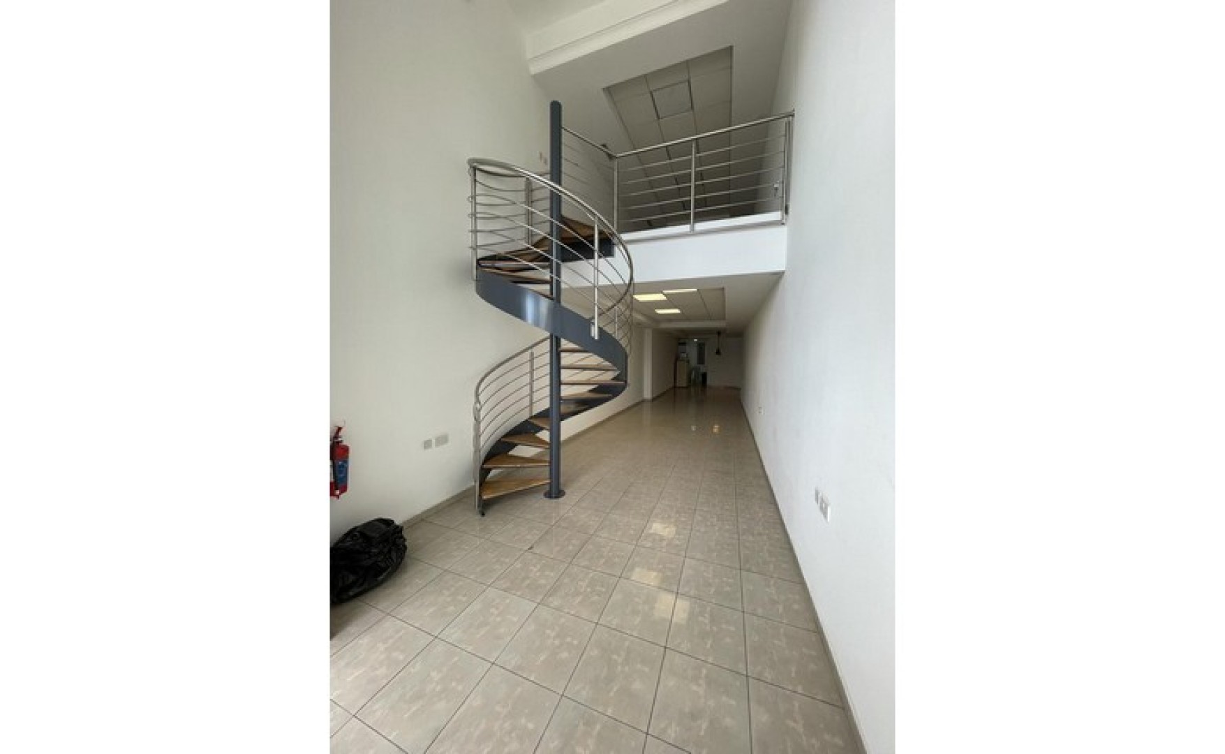 Office to let in Malta: 110sqm Duplex office in Gzira on the ground and 1st floor
