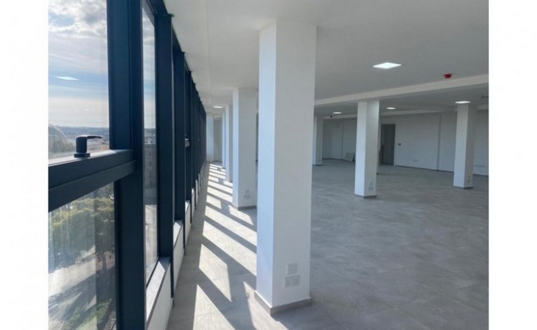 Offices for rent in Malta: Blata l-Bajda 800sqm Brand new Office for rent with Optional Parking and Seaviews