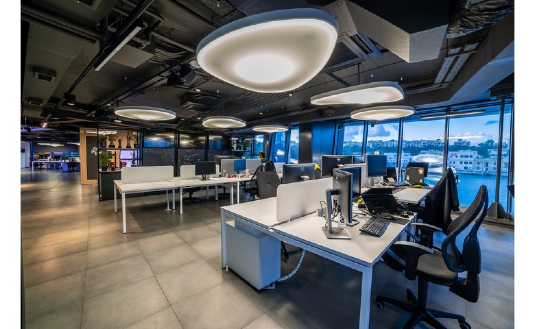 Modern Office for rent that over looks the Beach in St Julians