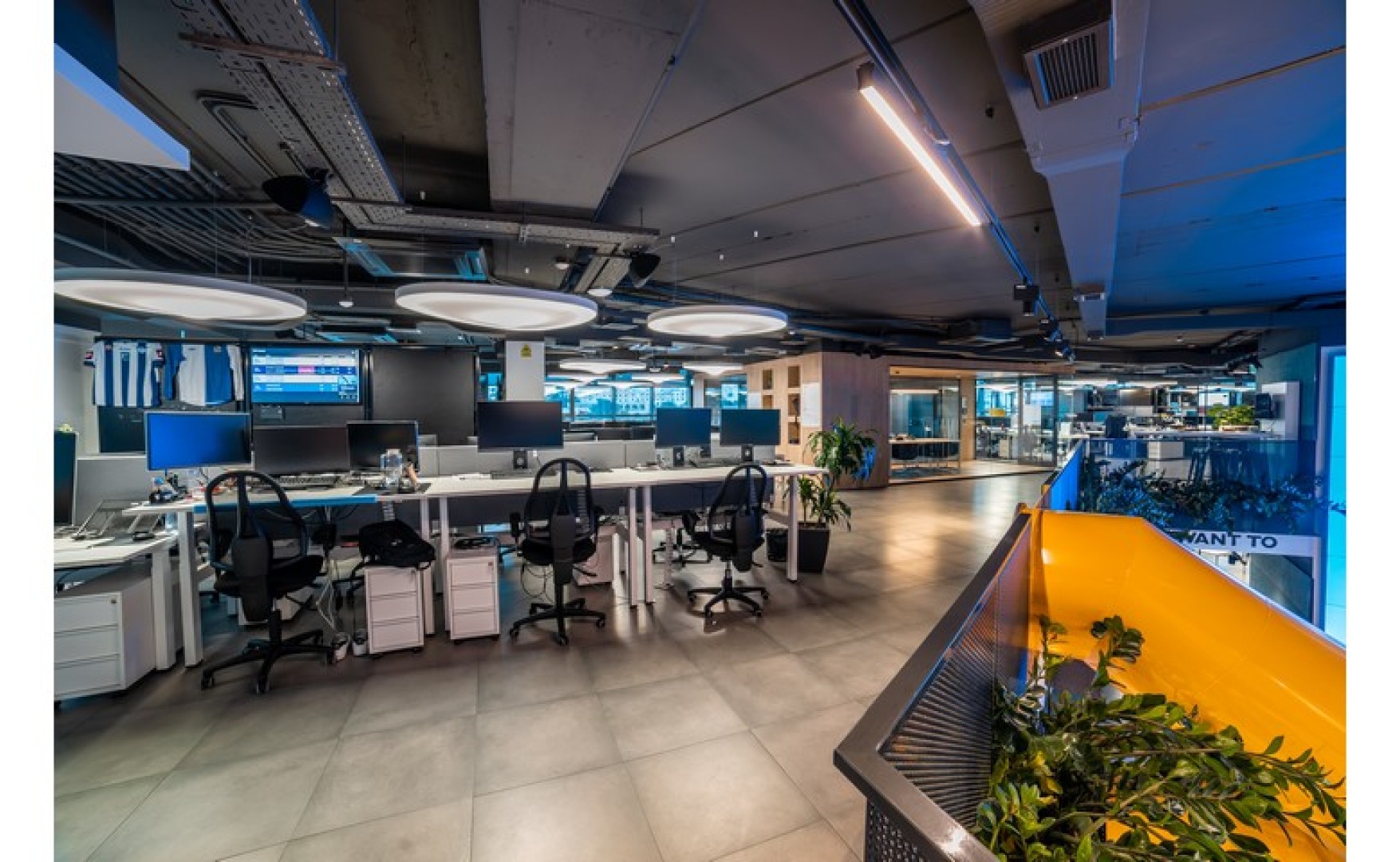 Modern Office for rent that over looks the Beach in St Julians