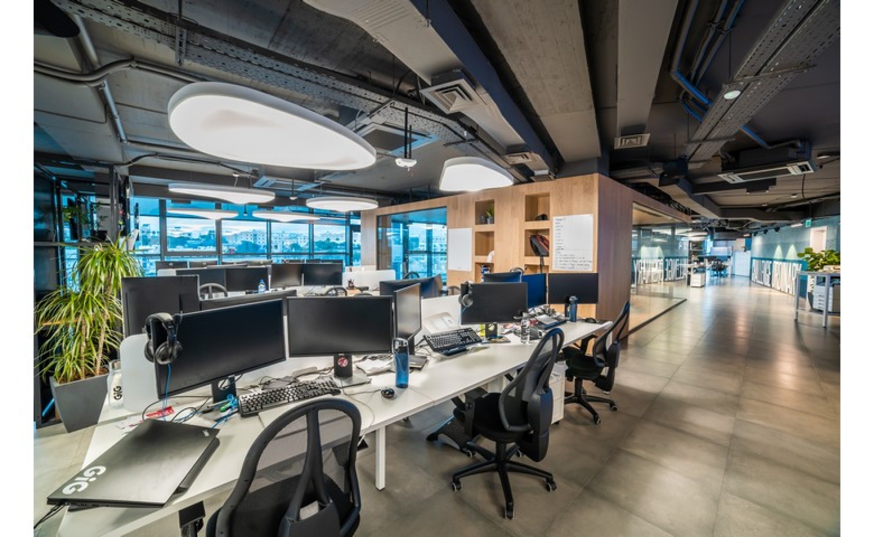 Modern Office for rent that over looks the Beach in St Julians