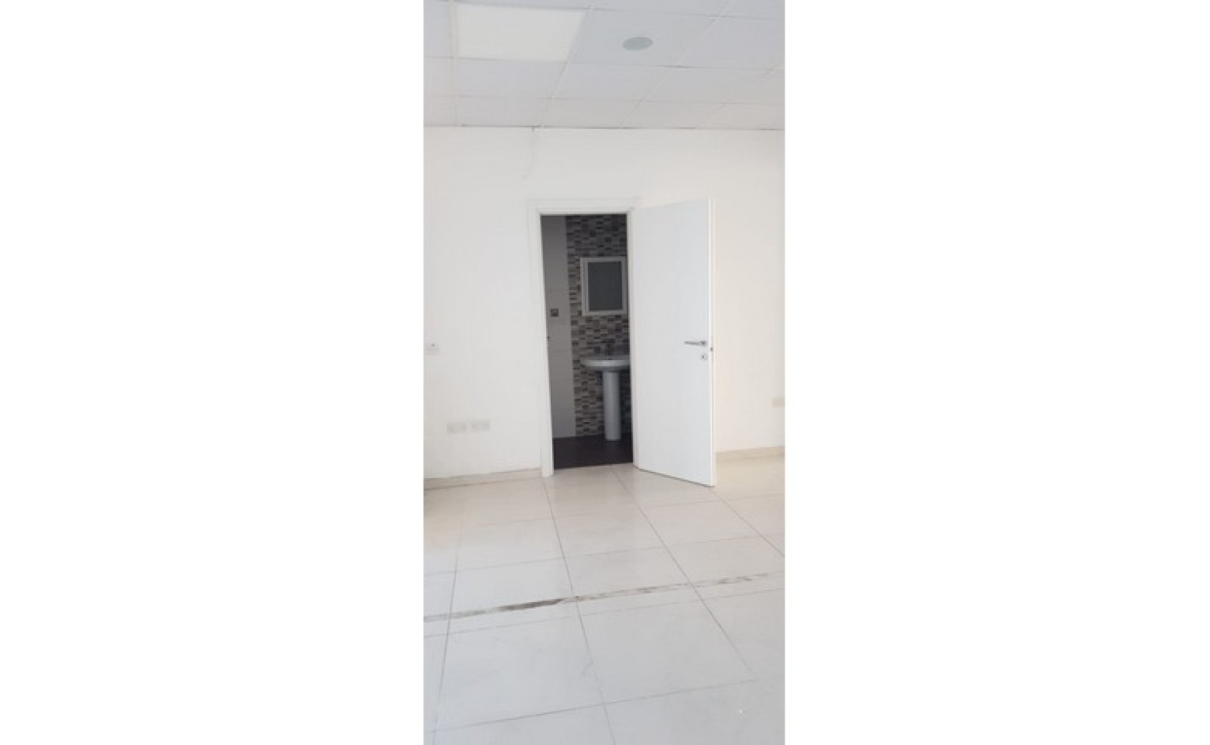 Real Estate Malta: 150 sqm office in Sliema Sea front