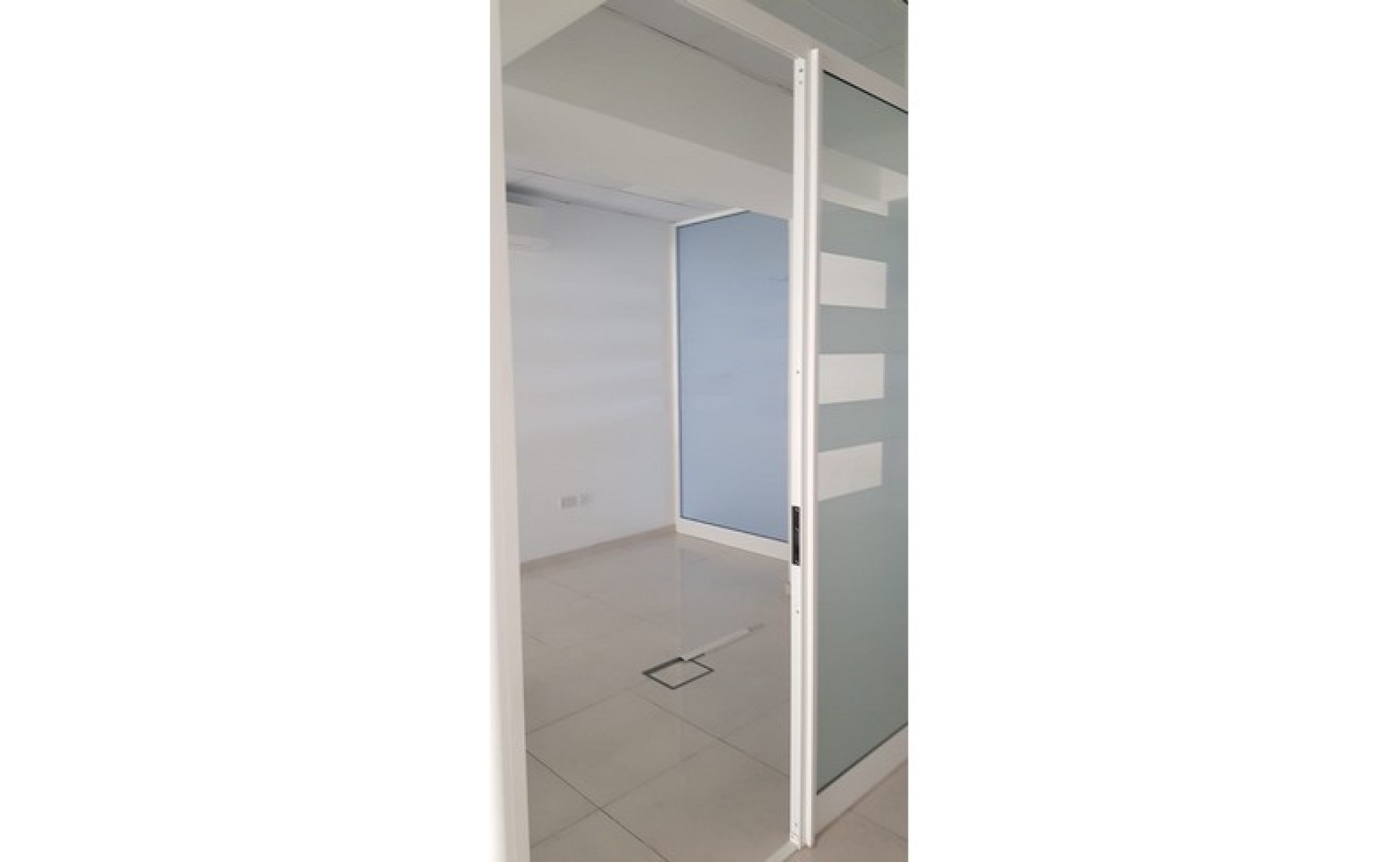 Real Estate Malta: 150 sqm office in Sliema Sea front