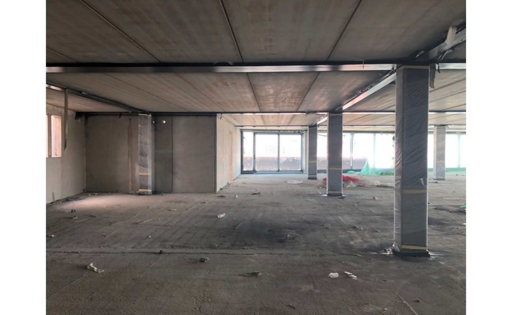 penthouse office with a terrace and an area of 950 sqm for rent in Gzira