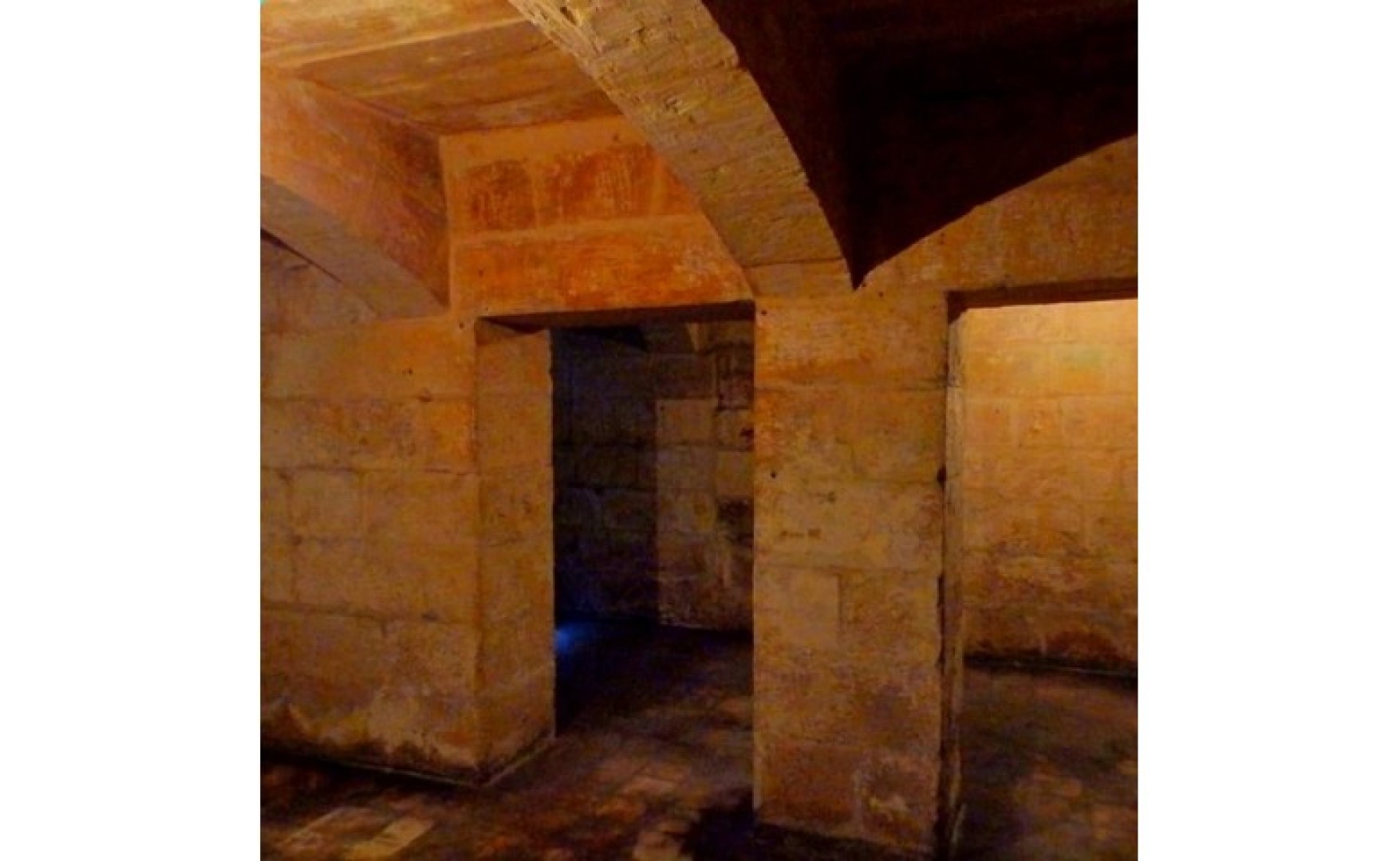 Shop to let in Malta: Bormla class 4B property for rent
