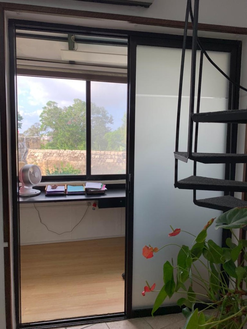 180sqm Office in Naxxar over 3 floors