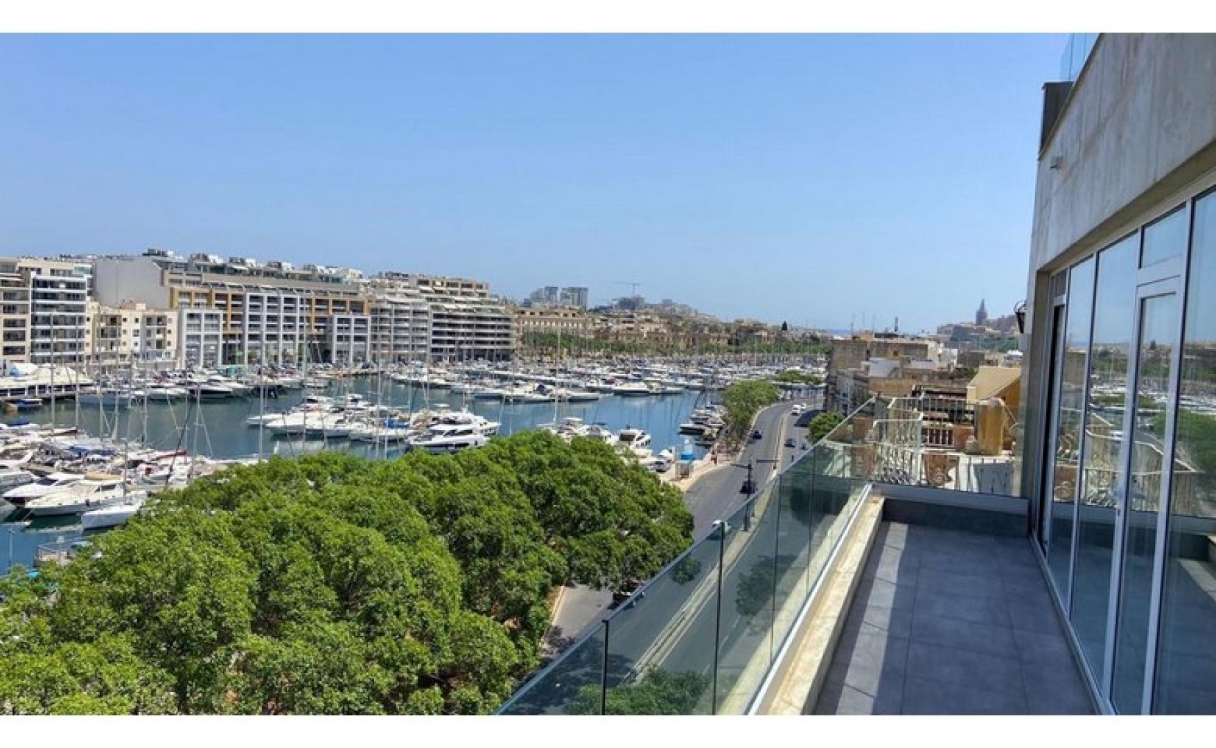 Office space for rent in Pieta with seaviews and parking