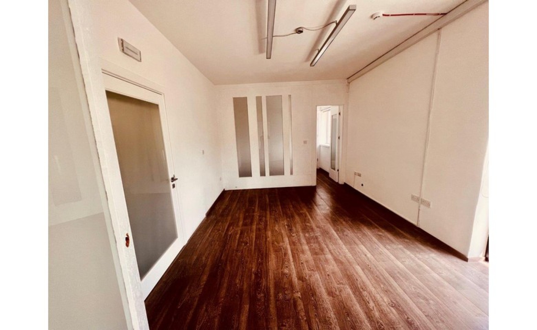office with own entrance in Gwardamangia to let