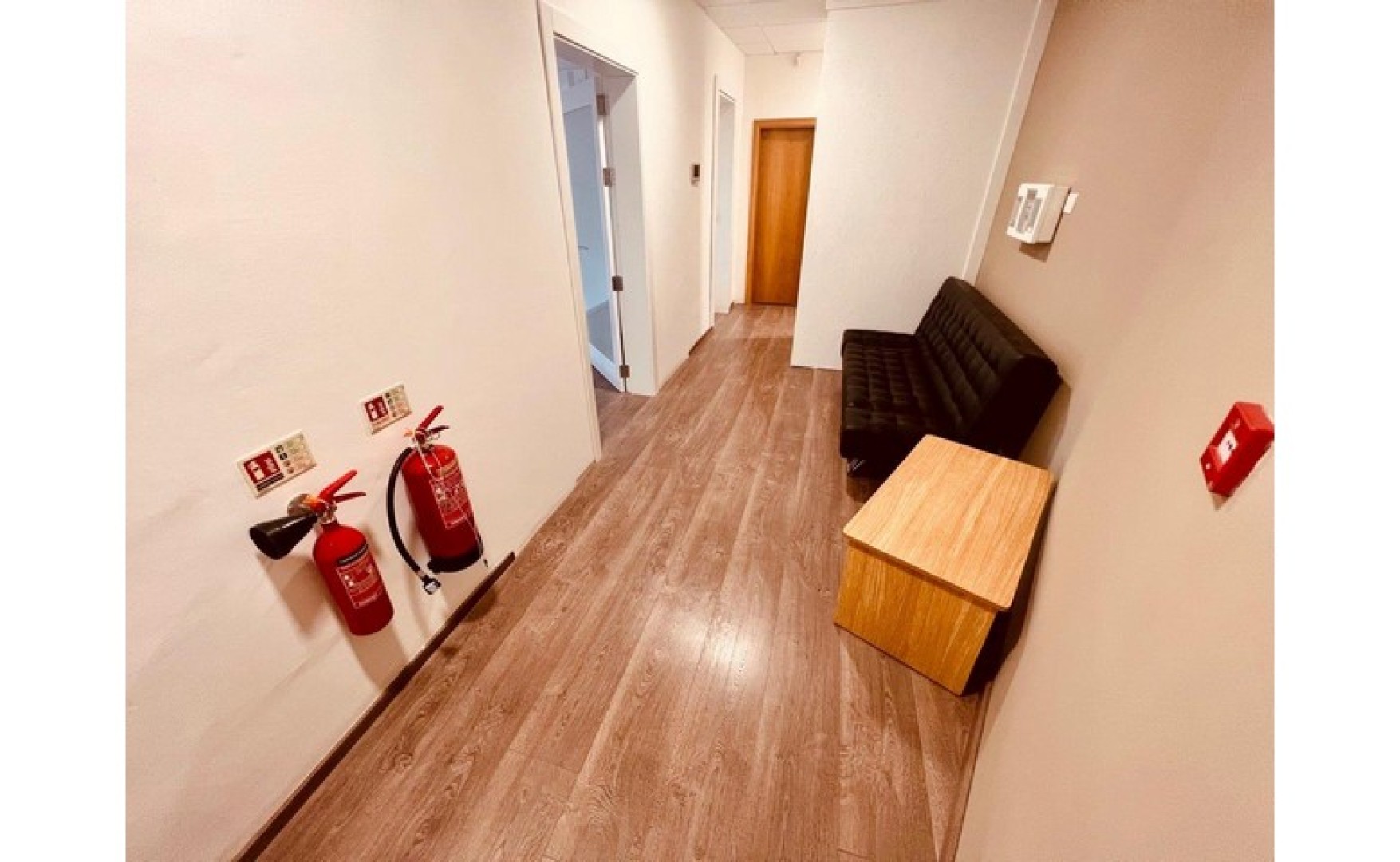 office with own entrance in Gwardamangia to let