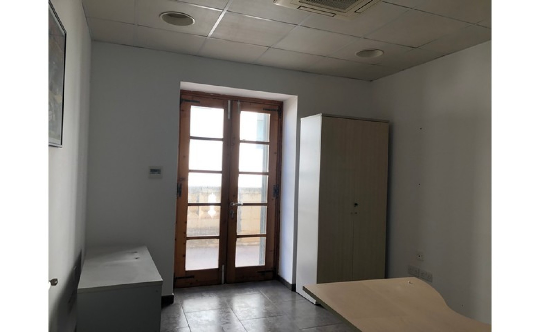Language School for rent in Sliema
