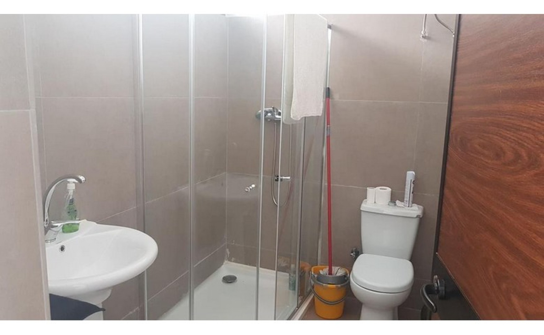 Shops for rent in Malta: 185sqm premises for rent in Gzira