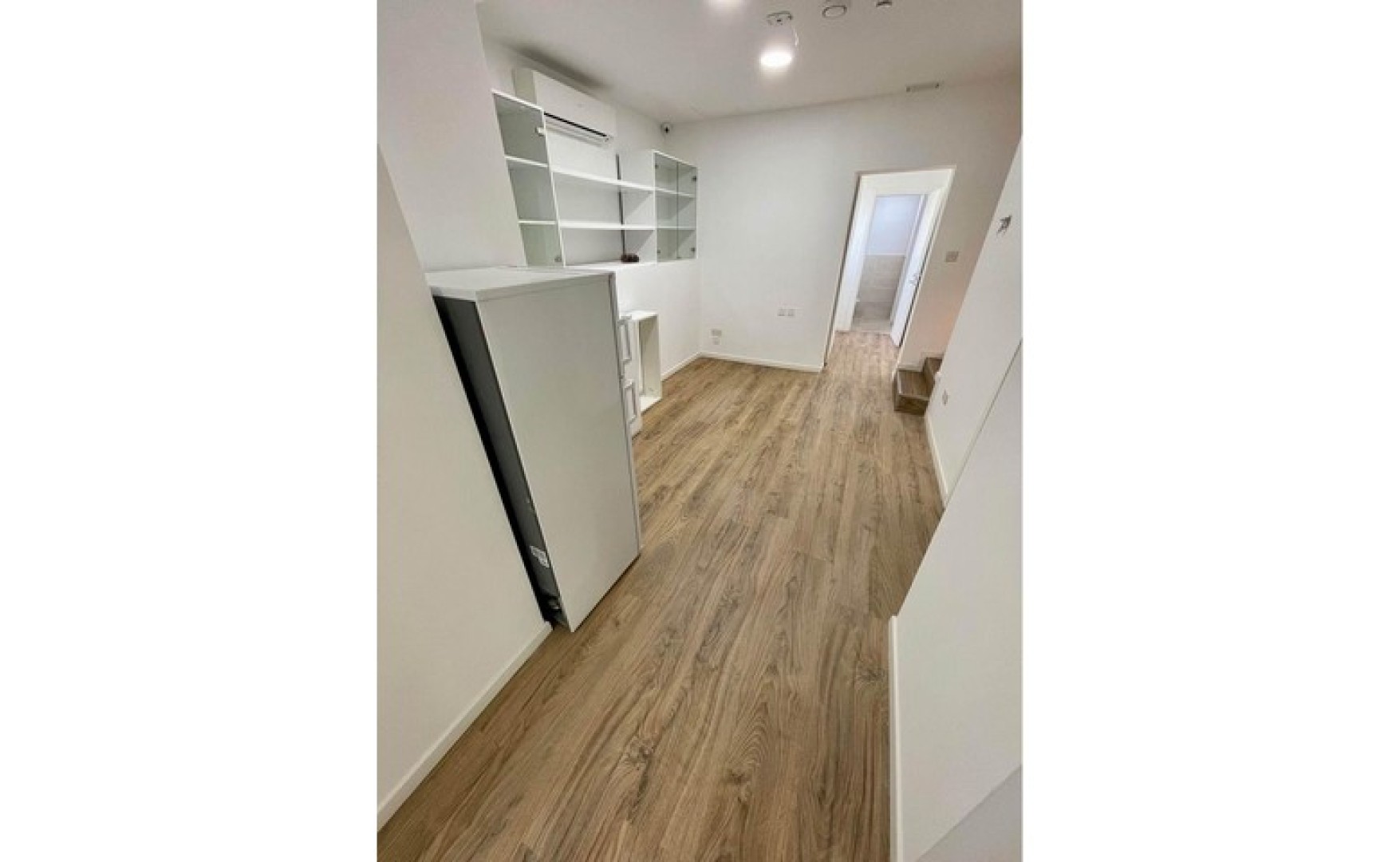 Shops for rent in Malta: 100sqm commercial premises with class 4b permits for rent in Sliema