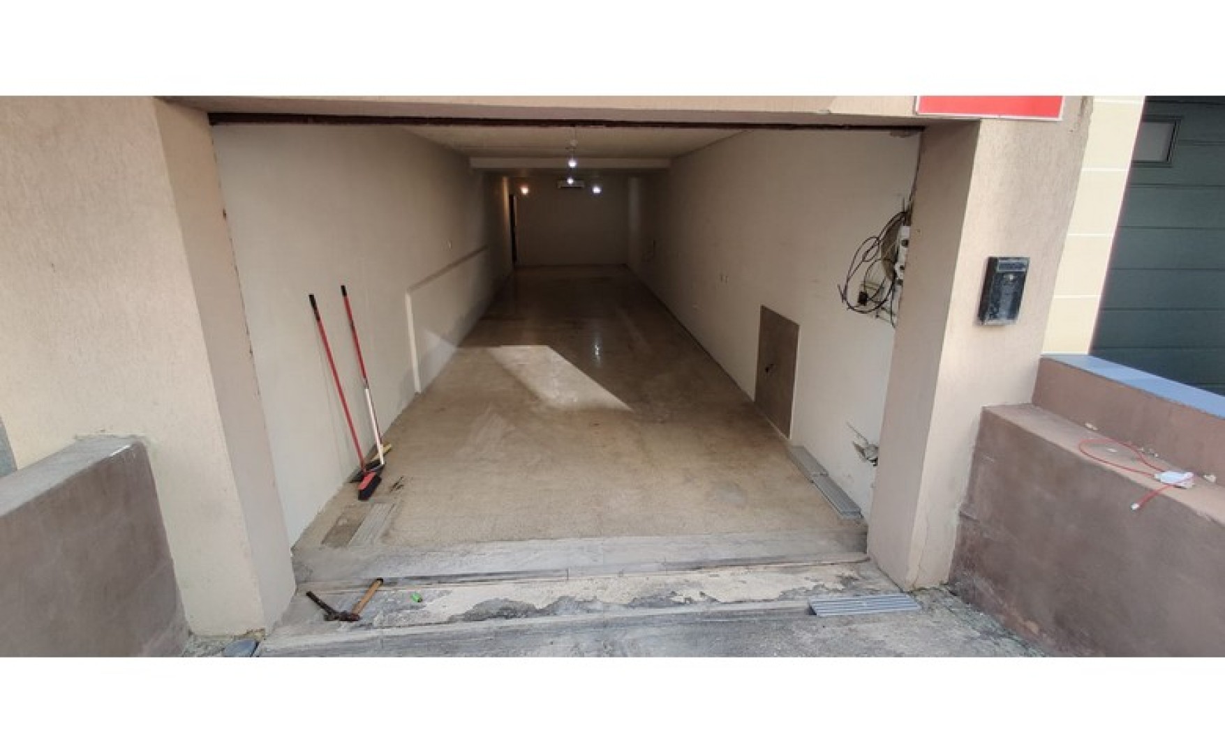 Real estate Malta: 80sqm street level garage/storage in St Paul's Bay