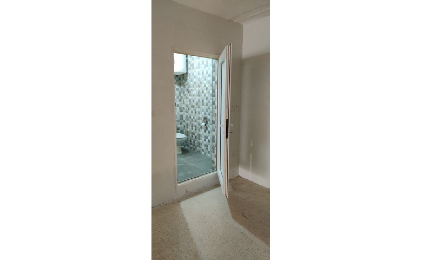 Real estate Malta: 80sqm street level garage/storage in St Paul's Bay