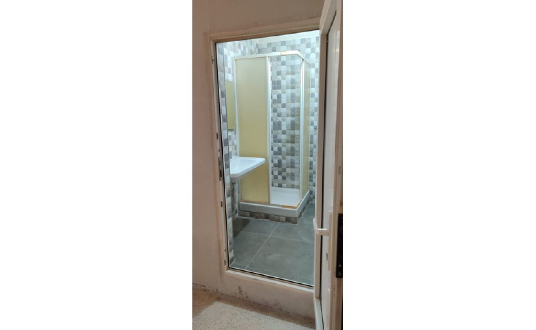 Real estate Malta: 80sqm street level garage/storage in St Paul's Bay