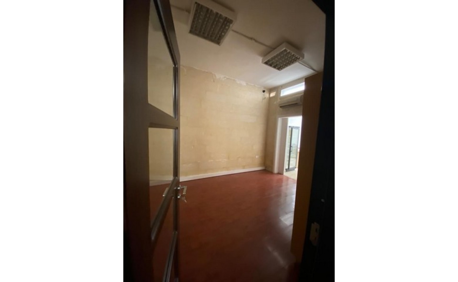 Offices in Malta: 89sqm commercial premises for rent