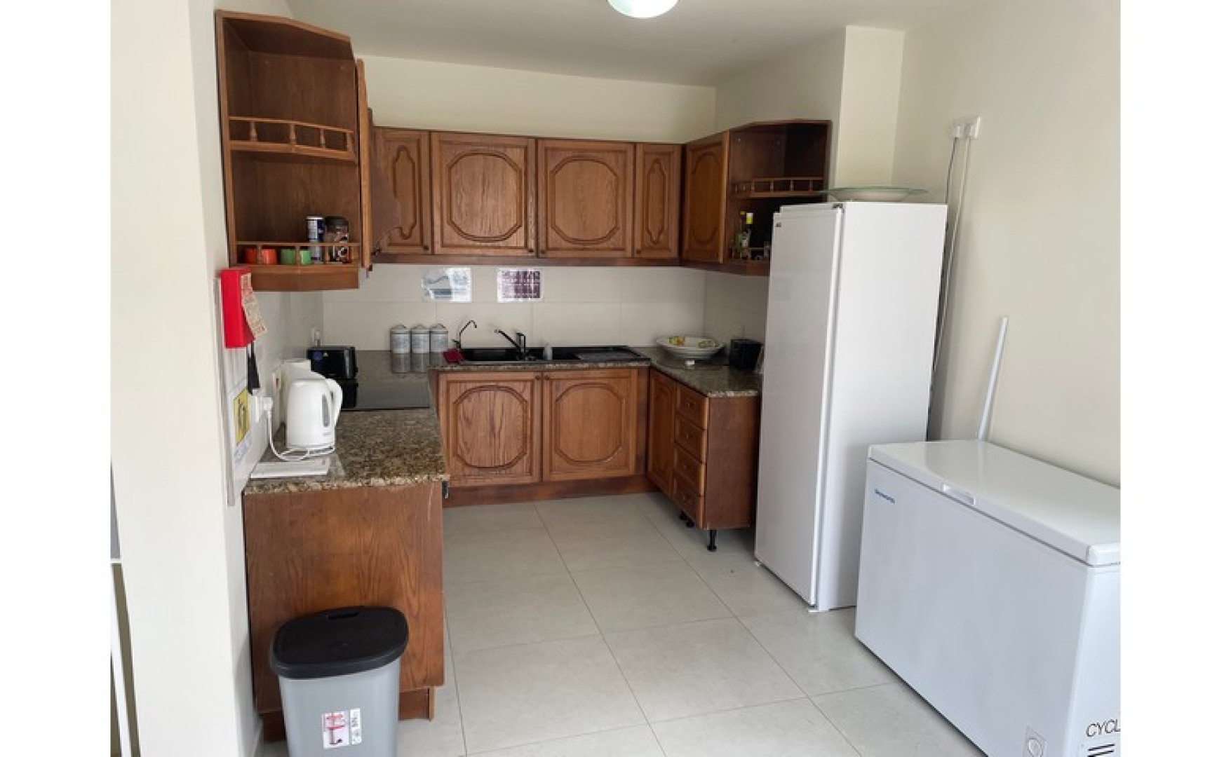 Estate agents Malta: Hostel for rent in Birkirkara