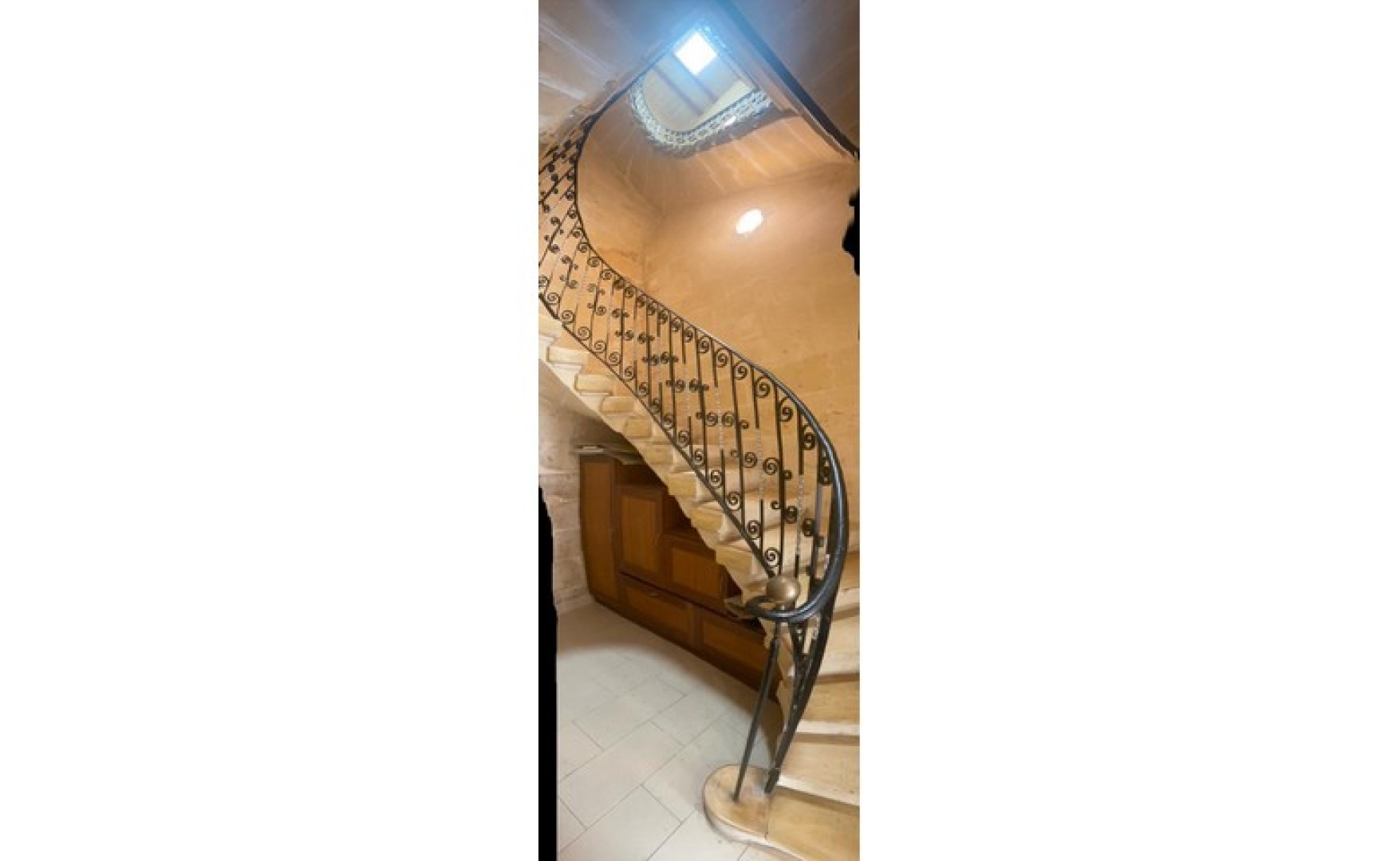 Offices to let Malta: 80sqm first floor office to let in Marsa