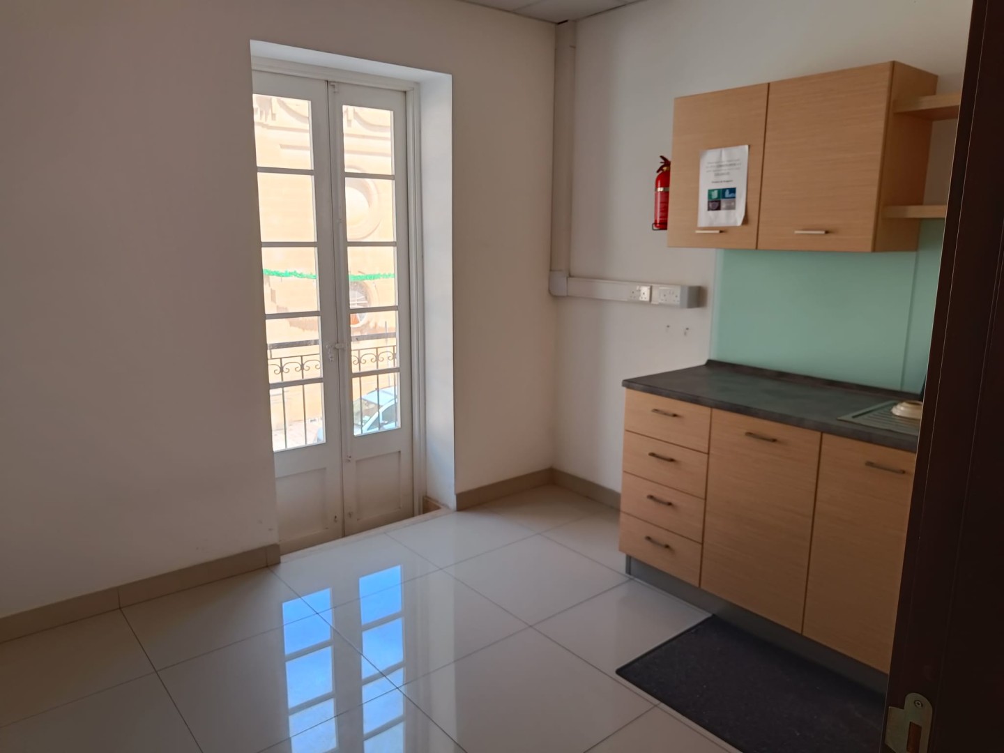 Offices to let Malta: Spacious and Bright Office in Naxxar