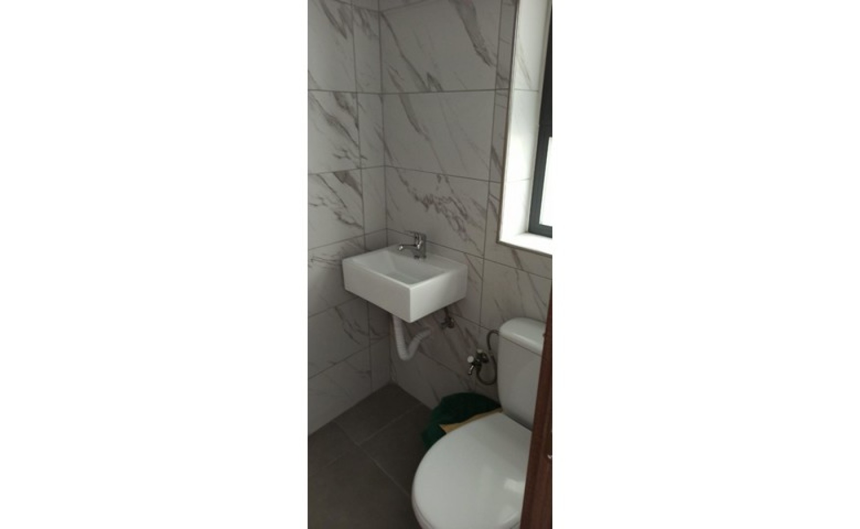 Shops for rent in Malta: 50sqm premises for rent in San Gwann