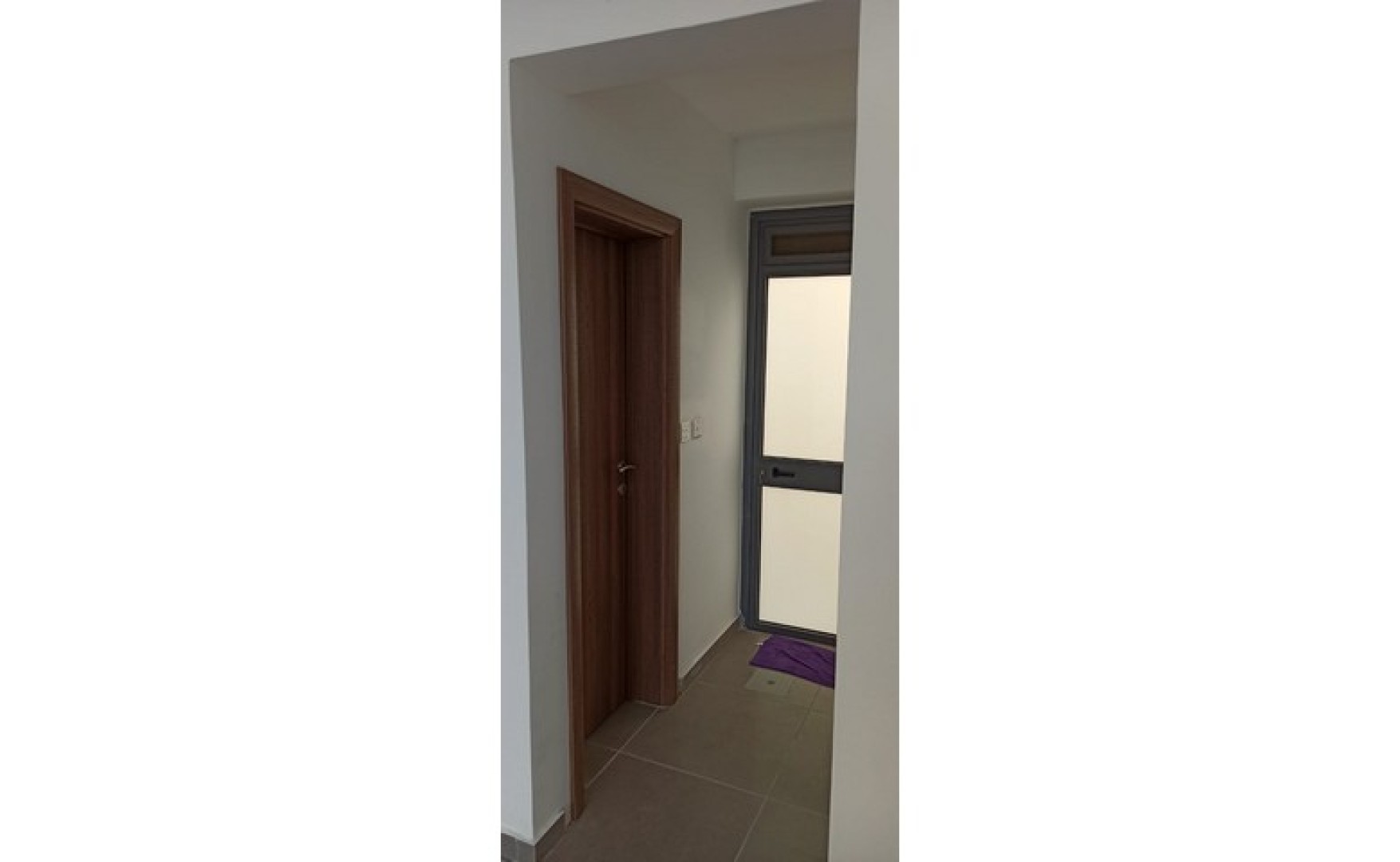Shops for rent in Malta: 50sqm premises for rent in San Gwann
