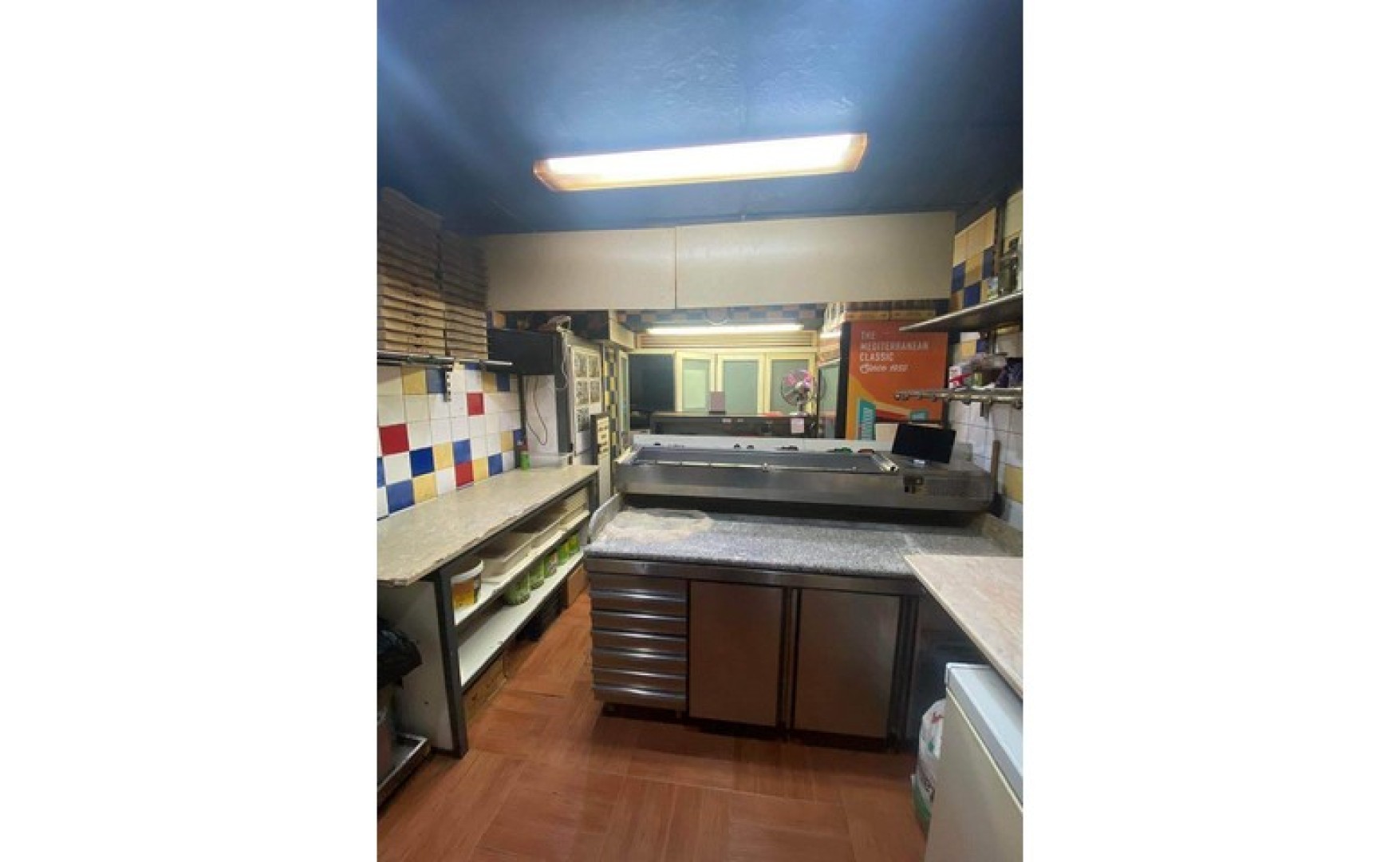 Fgura shop / take away for rent in a prime location