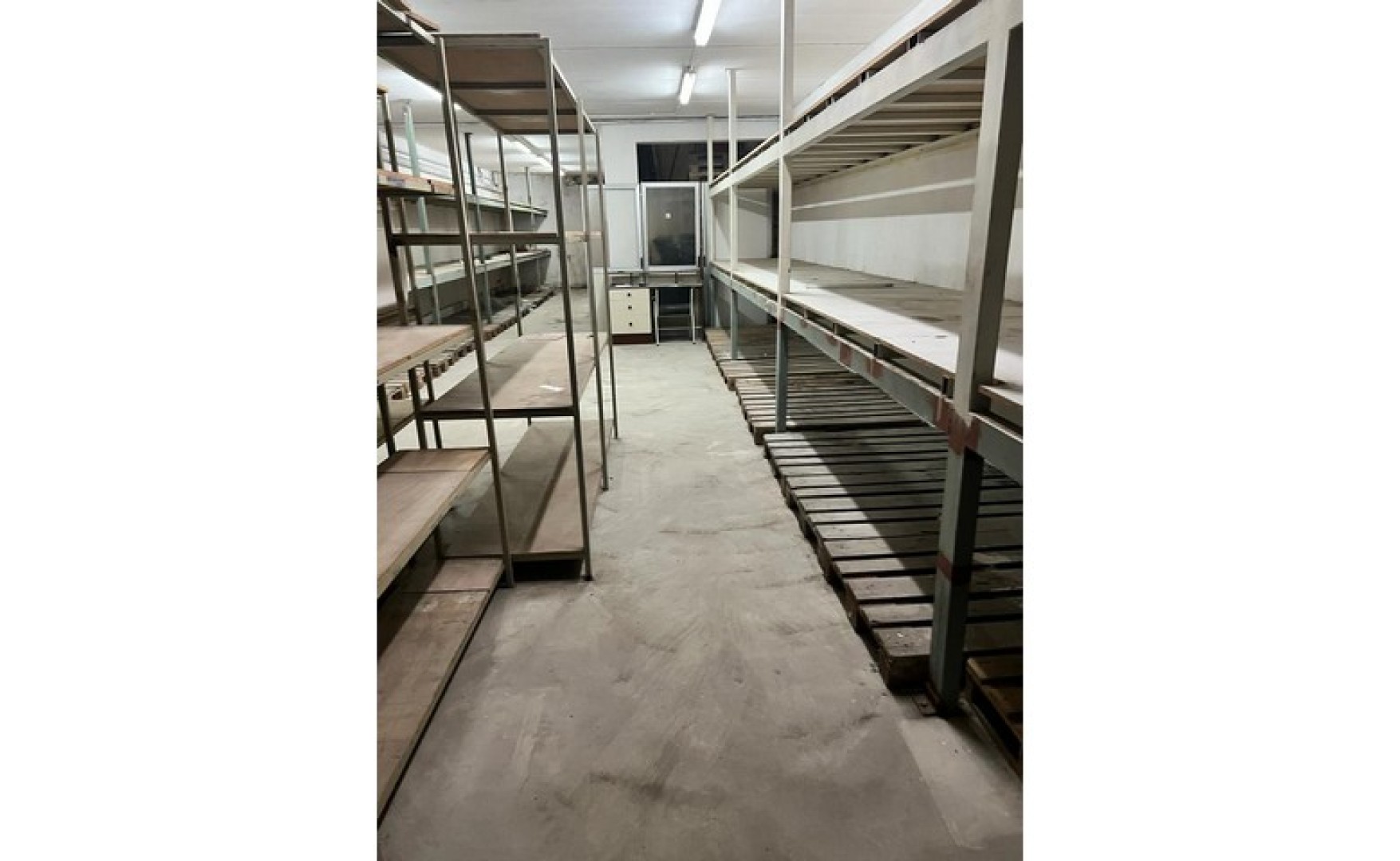 Office in Malta: Mriehel 400sqm commercial premises for rent/sale
