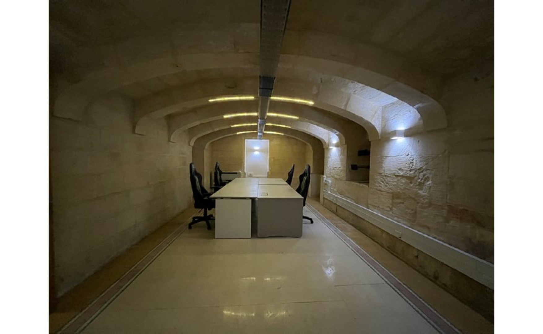Office to let Malta: 170sqm commercial property in Sliema